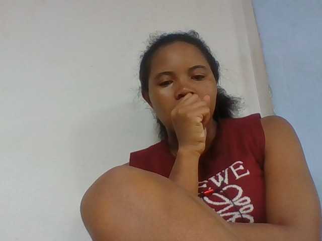 Juliah1a live cam on BongaCams