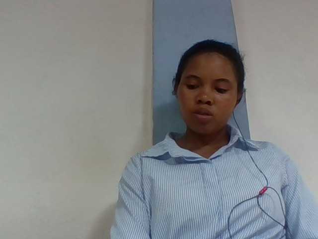 Juliah1a live cam on BongaCams