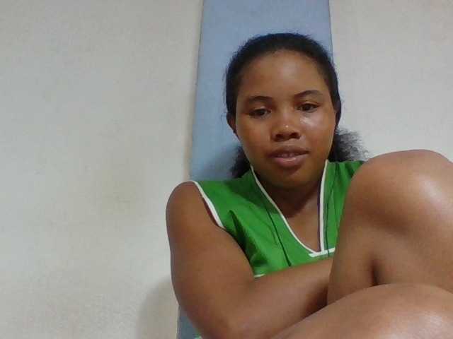 Juliah1a live cam on BongaCams