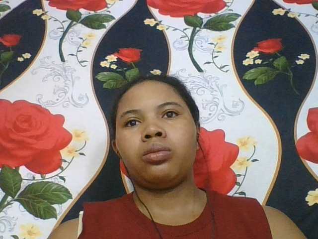 Juliah1a live cam on BongaCams