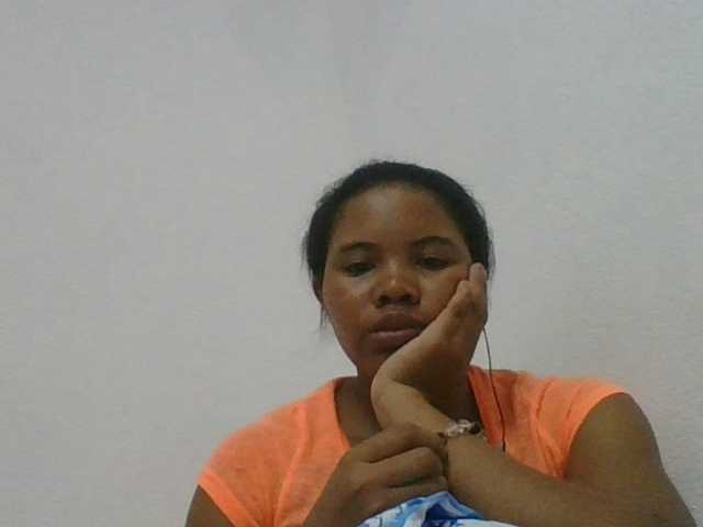 Juliah1a live cam on BongaCams