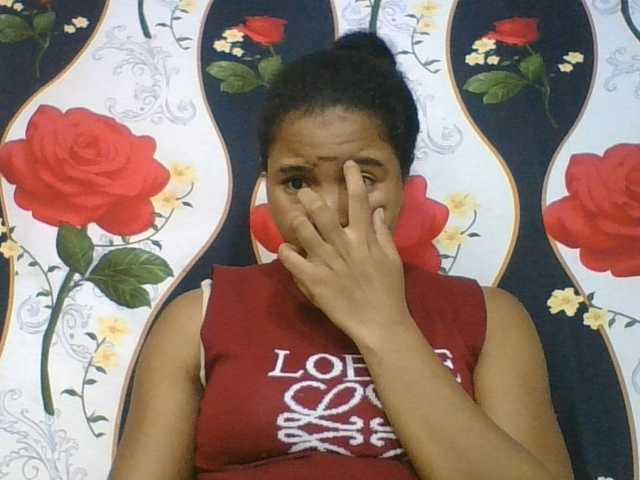 Juliah1a live cam on BongaCams