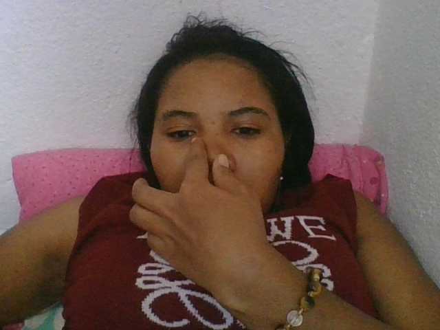 Juliah1a live cam on BongaCams