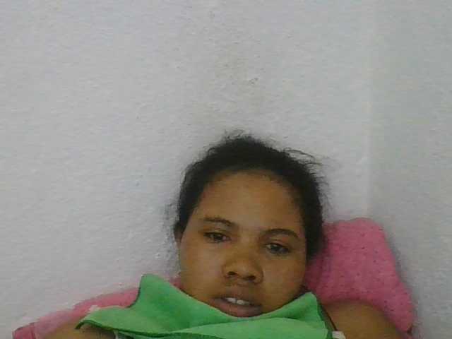 Juliah1a live cam on BongaCams