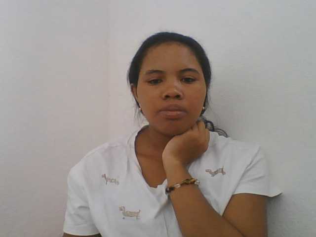 Juliah1a live cam on BongaCams