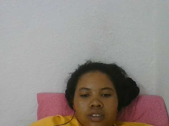 Juliah1a live cam on BongaCams