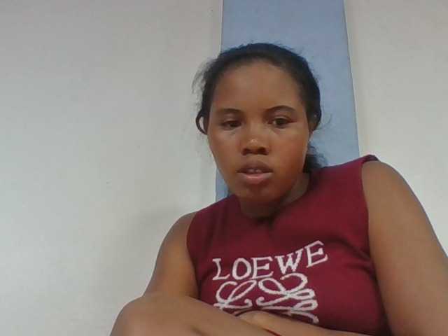 Juliah1a live cam on BongaCams