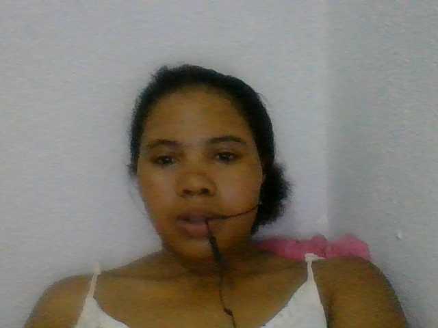 Juliah1a live cam on BongaCams