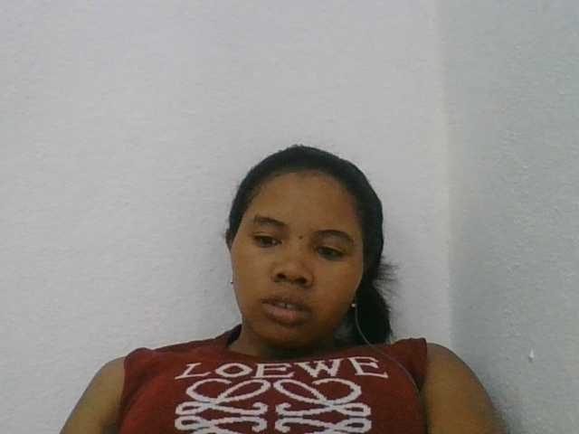 Juliah1a live cam on BongaCams