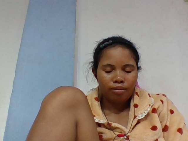 Juliah1a live cam on BongaCams