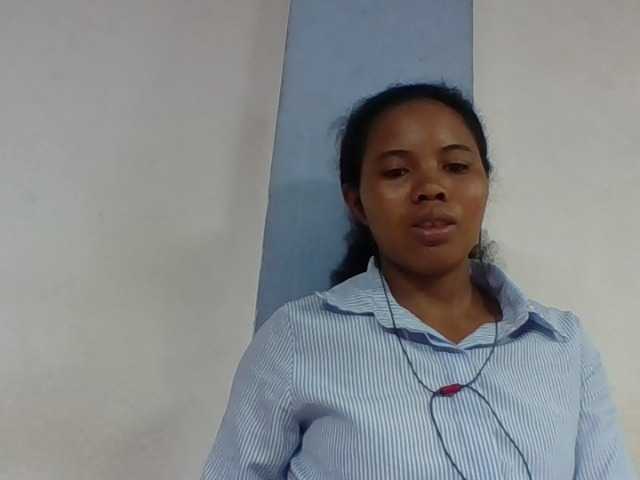 Juliah1a live cam on BongaCams