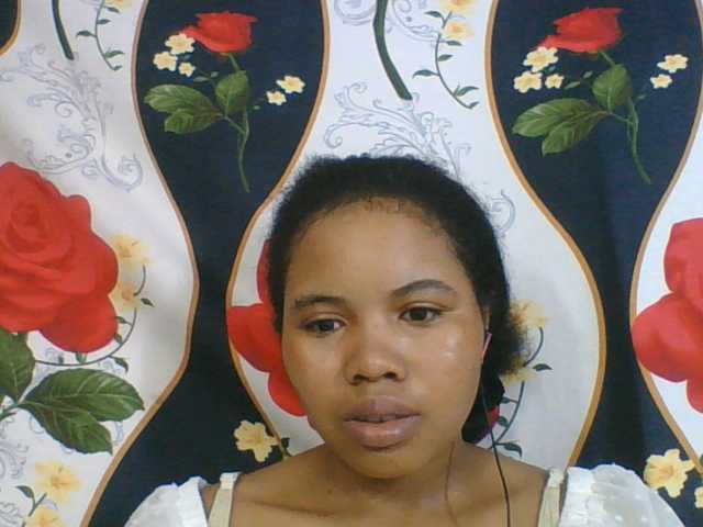 Juliah1a live cam on BongaCams