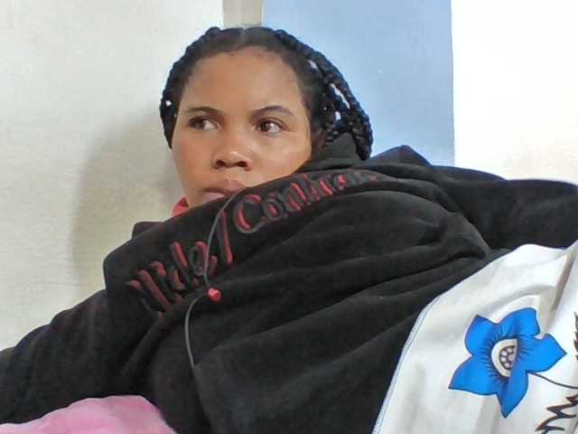 Juliah1a live cam on BongaCams