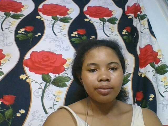 Juliah1a live cam on BongaCams