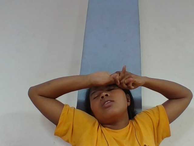 Juliah1a live cam on BongaCams