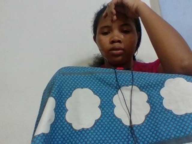 Juliah1a live cam on BongaCams