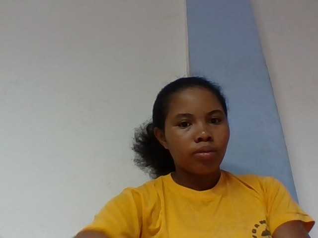 Juliah1a live webcam show