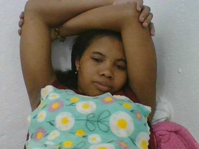 Juliah1a live cam on BongaCams