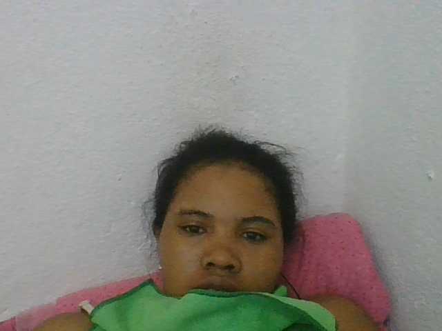 Juliah1a live cam on BongaCams