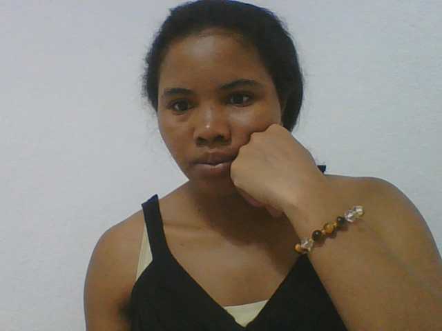 Juliah1a live cam on BongaCams