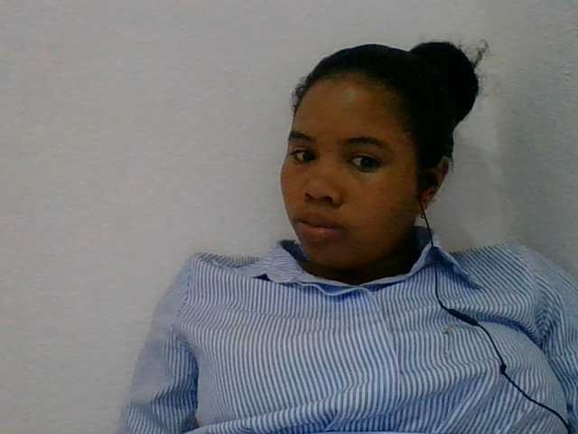 Juliah1a live cam on BongaCams