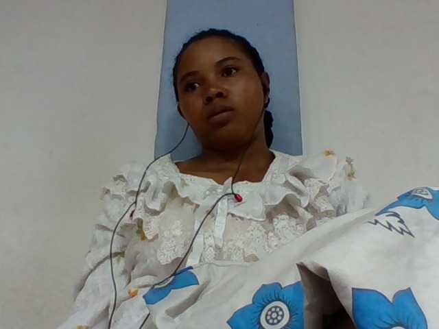 Juliah1a live cam on BongaCams