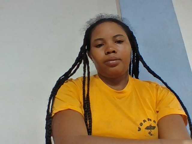 Juliah1a live cam on BongaCams
