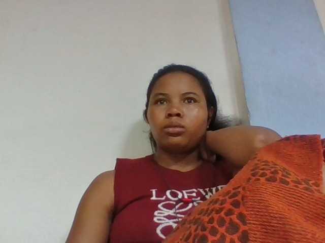 Juliah1a live cam on BongaCams