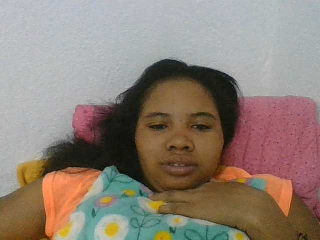 Juliah1a live cam on BongaCams