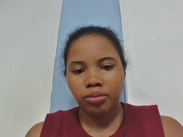 Juliah1a live cam on BongaCams