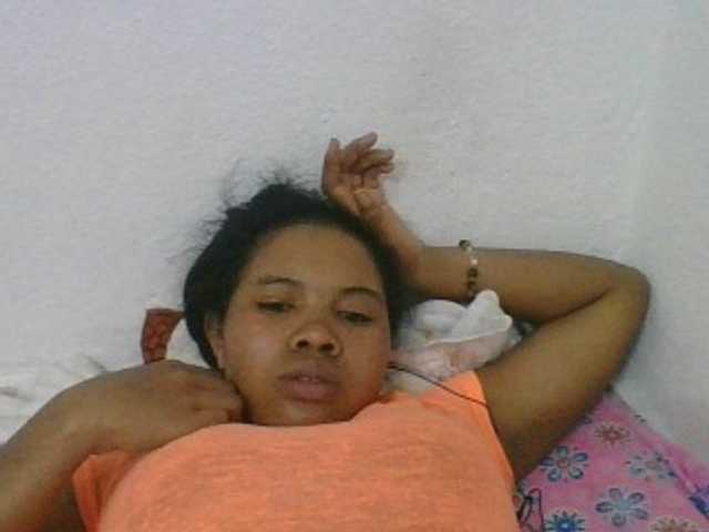 Juliah1a live cam on BongaCams