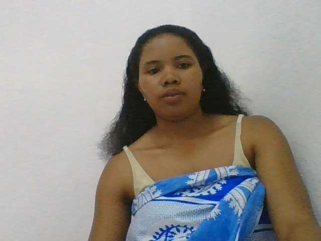 Juliah1a live cam on BongaCams