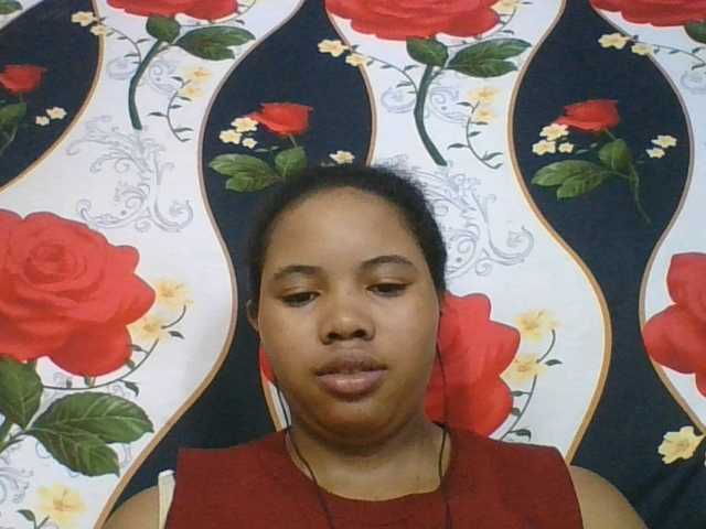 Juliah1a live cam on BongaCams