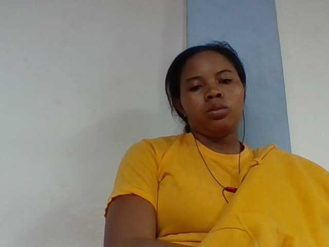 Juliah1a live cam on BongaCams