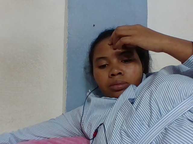 Juliah1a live cam on BongaCams