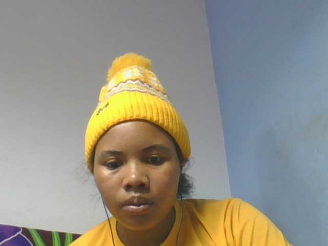 Juliah1a live cam on BongaCams
