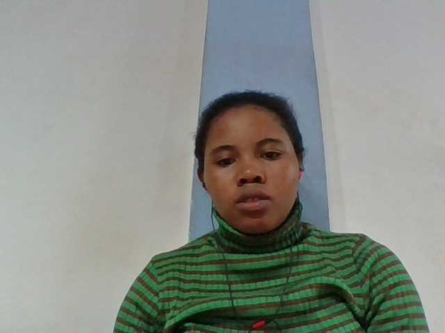 Juliah1a live cam on BongaCams