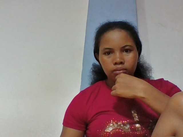 Juliah1a live cam on BongaCams