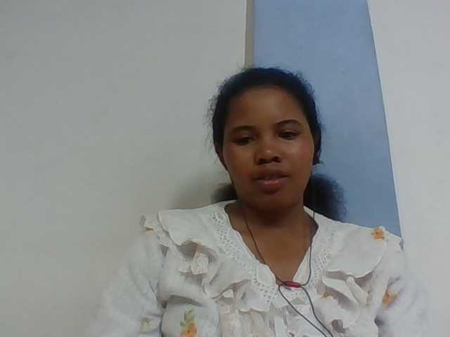 Juliah1a live cam on BongaCams