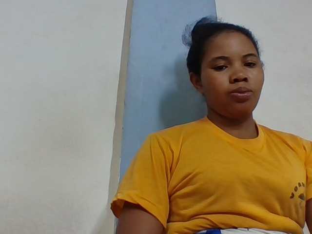 Juliah1a live cam on BongaCams