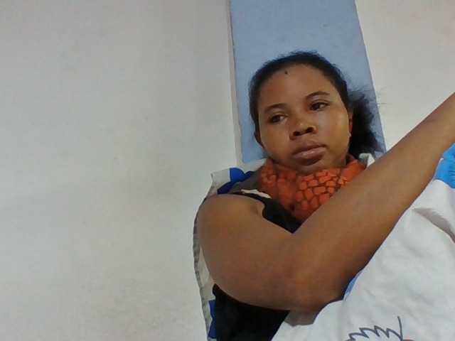 Juliah1a live cam on BongaCams