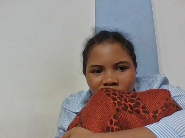 Juliah1a live cam on BongaCams