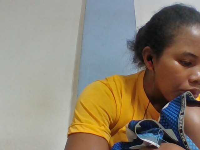 Juliah1a live cam on BongaCams