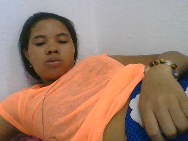 Juliah1a live cam on BongaCams