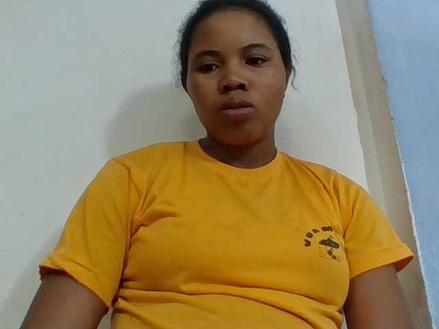 Juliah1a live cam on BongaCams