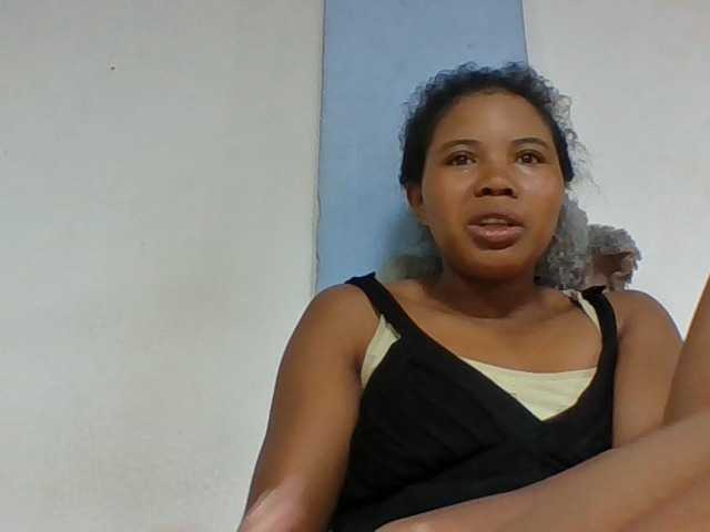 Juliah1a live cam on BongaCams