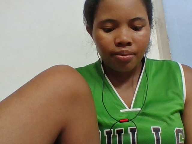 Juliah1a live cam on BongaCams