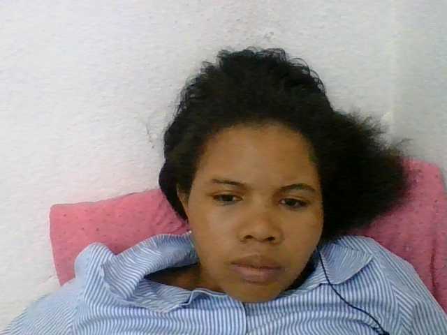 Juliah1a live cam on BongaCams