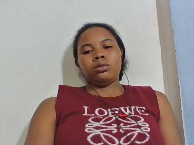 Juliah1a live cam on BongaCams