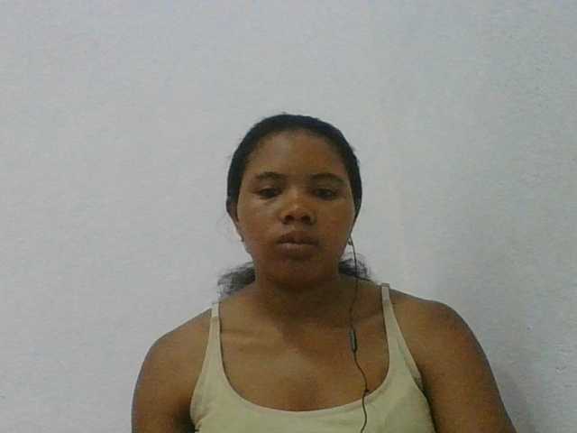 Juliah1a live cam on BongaCams